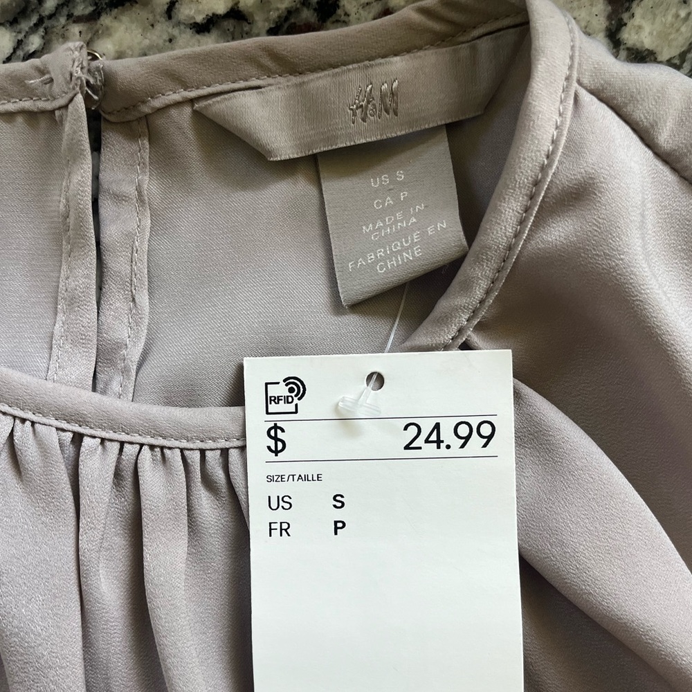 H&M Blouse size Small